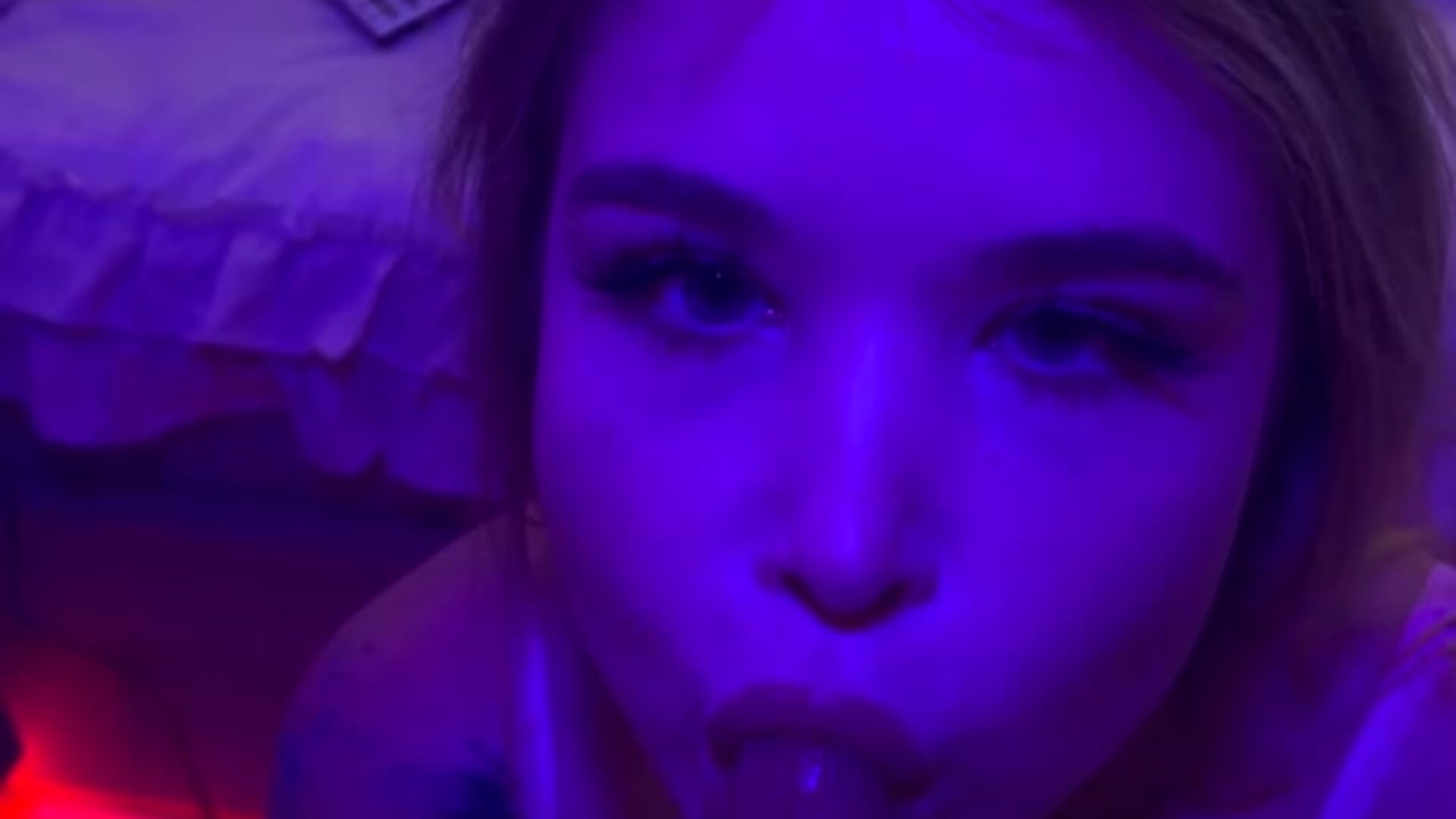 mouth teasing - video by Lilith_Bonheur cam model