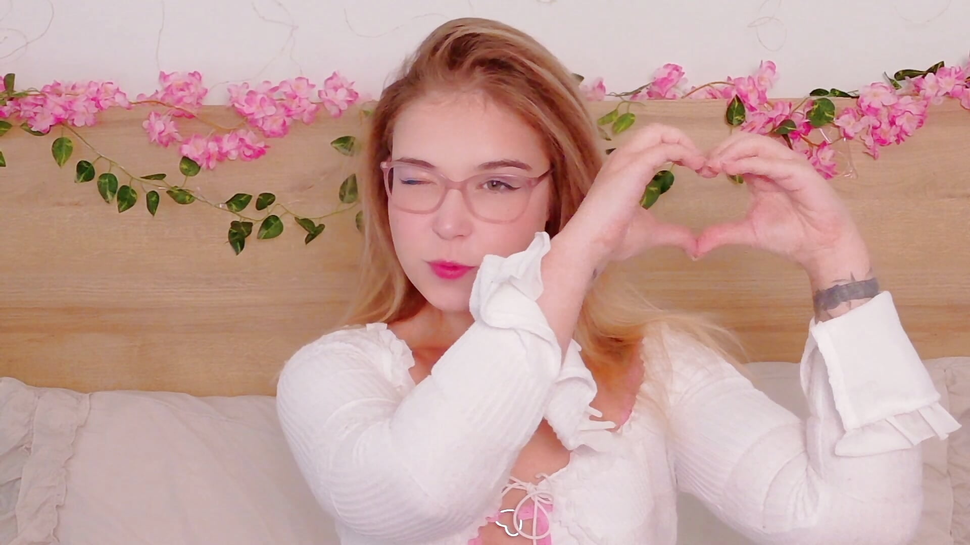 thank u - video by Lilith_Bonheur cam model