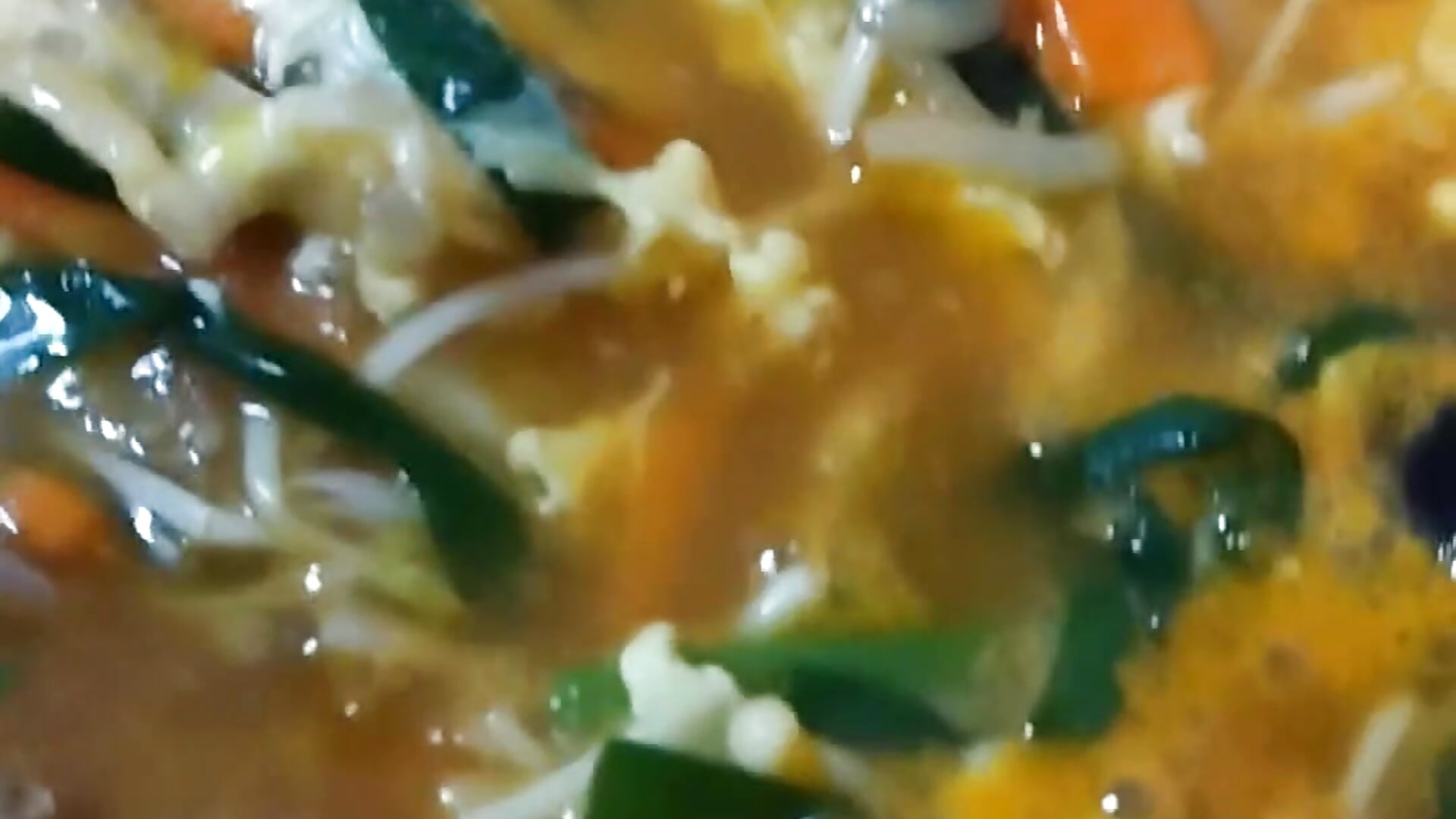 仕事中に作ったユッケジャンスープ🍲– nana_desu kameramodell videója