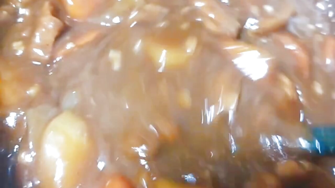 仕事をしながら作ったカレー🍛とマカロニサラダ🍳 - video by nana_desu cam model