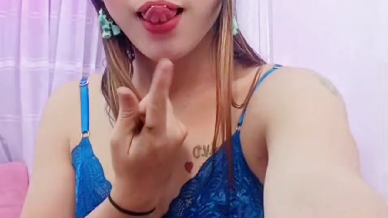 I’m online and ready to make your day a little hotter. 🔥 - video by Sophia_dss cam model