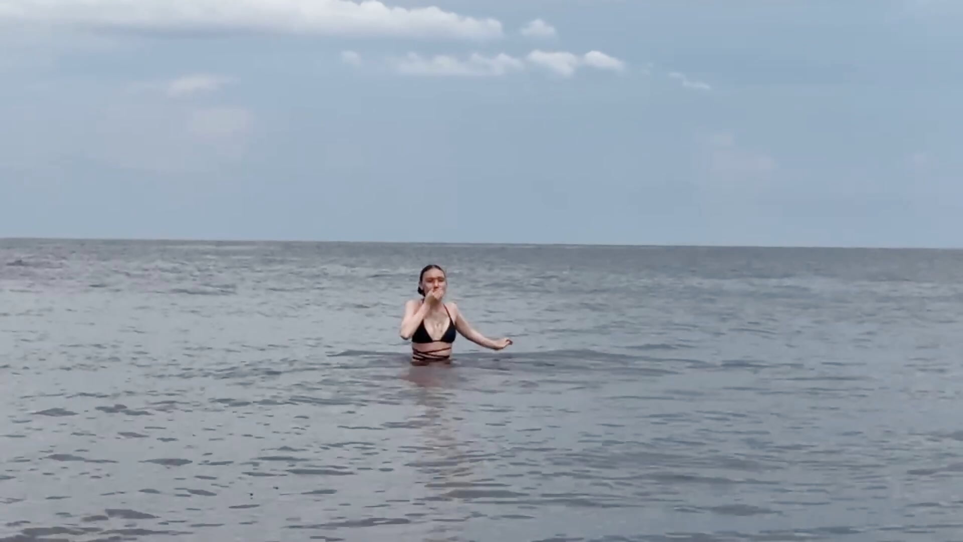 sea - video by AdeliceLenoir cam model