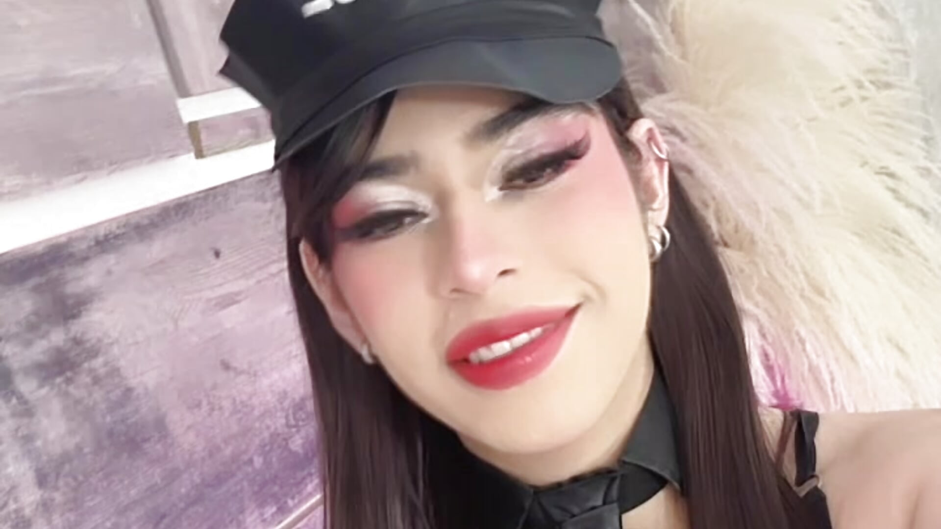 Police — filmik dreamdanna, modela(-lki) na kamerkach