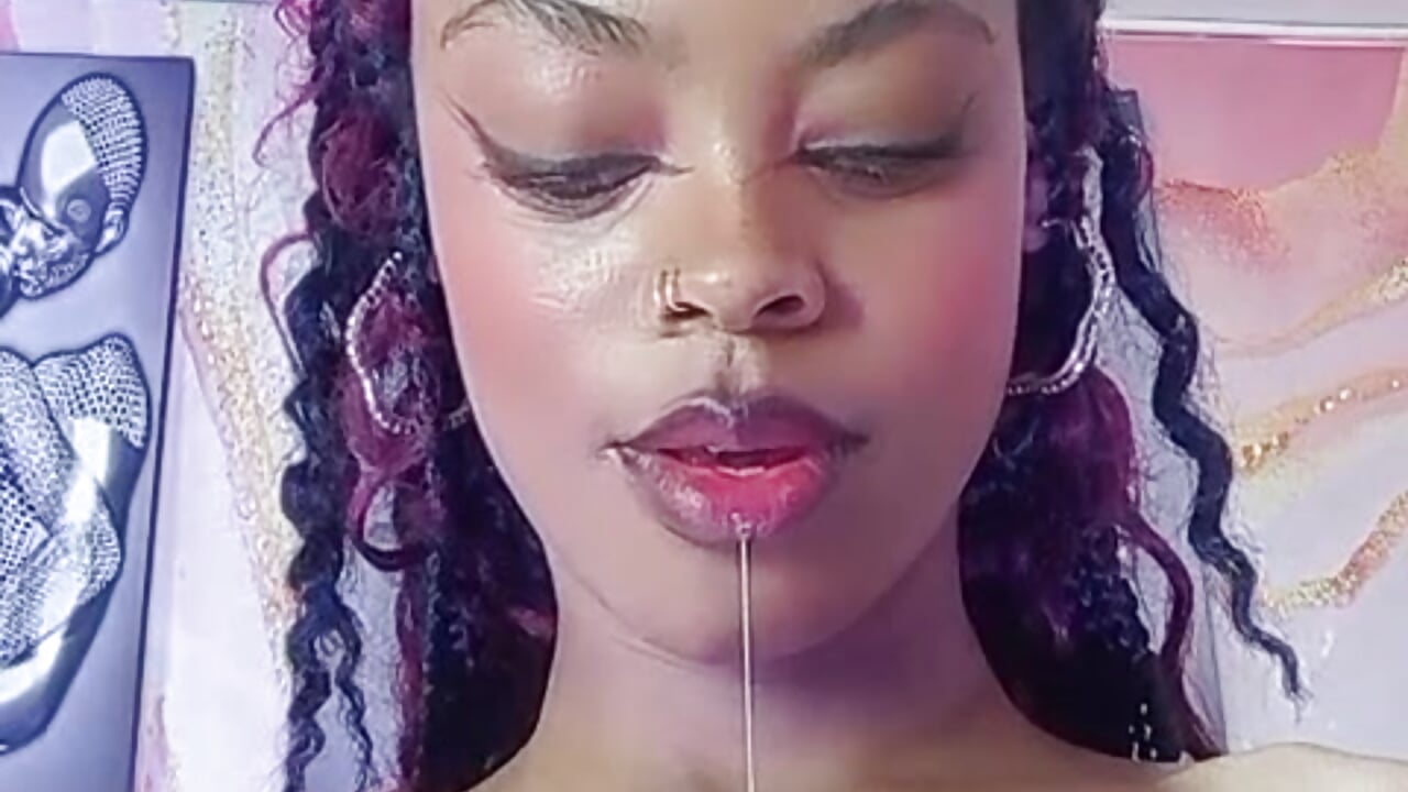 WhatsApp Video 2026-01-03 at 1,04,40 PM - video oleh model kamera alix_noa