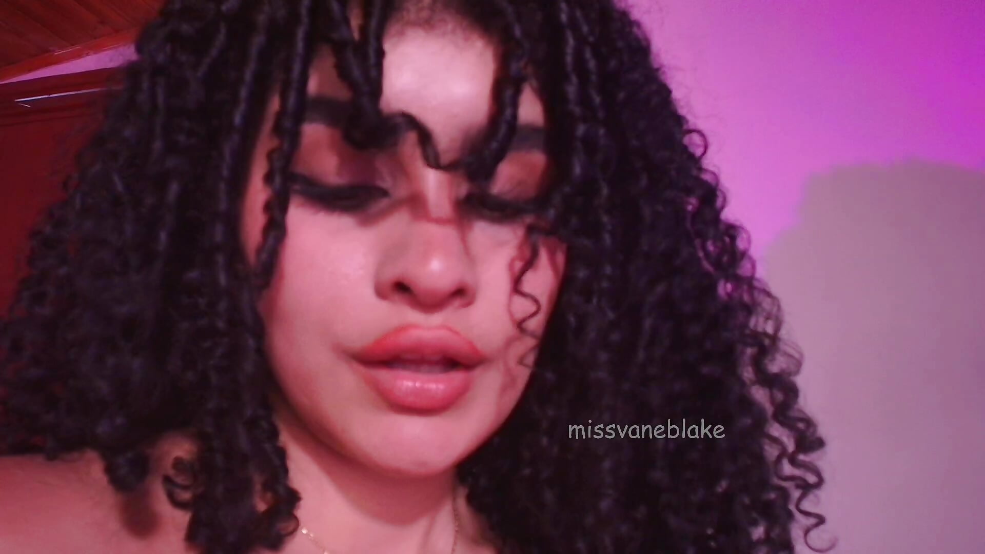 💮 finger ass inside💮 – video od webkamerové modelky missvaneblake