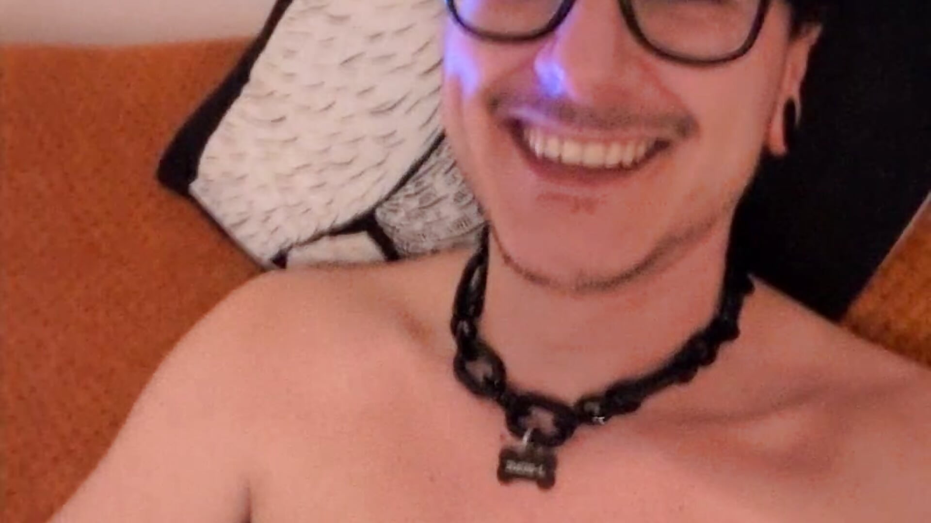 Reacting to your control 🤤 - video oleh model kamera Jb0ne