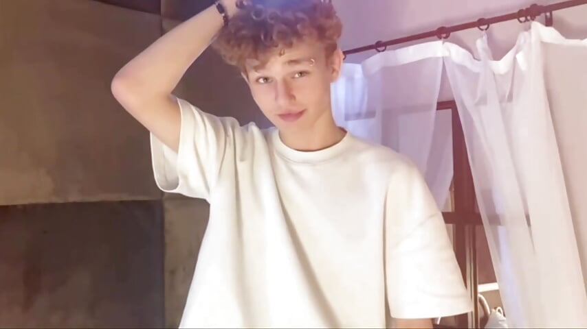 Sexy cute boy 🤤 - video by NathanCurl cam model