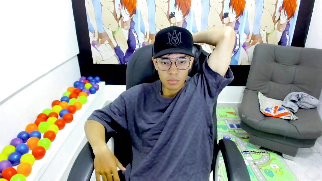 Just Me :) - video by Hunteer_Boy cam model