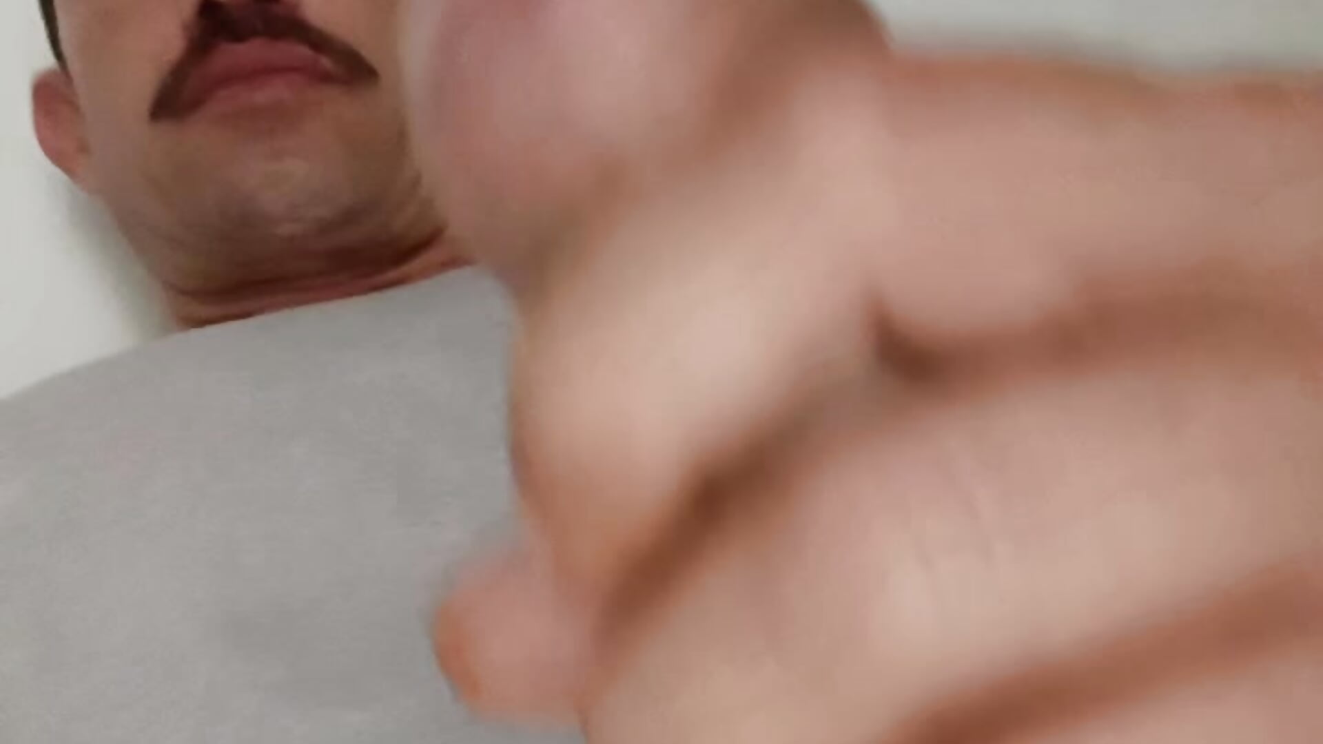 Buenos días - video by Jhonny_kenn cam model