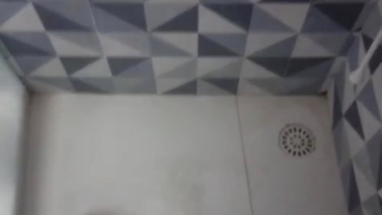 picao no banheiro do vizinho - video by danny_phantomx6 cam model