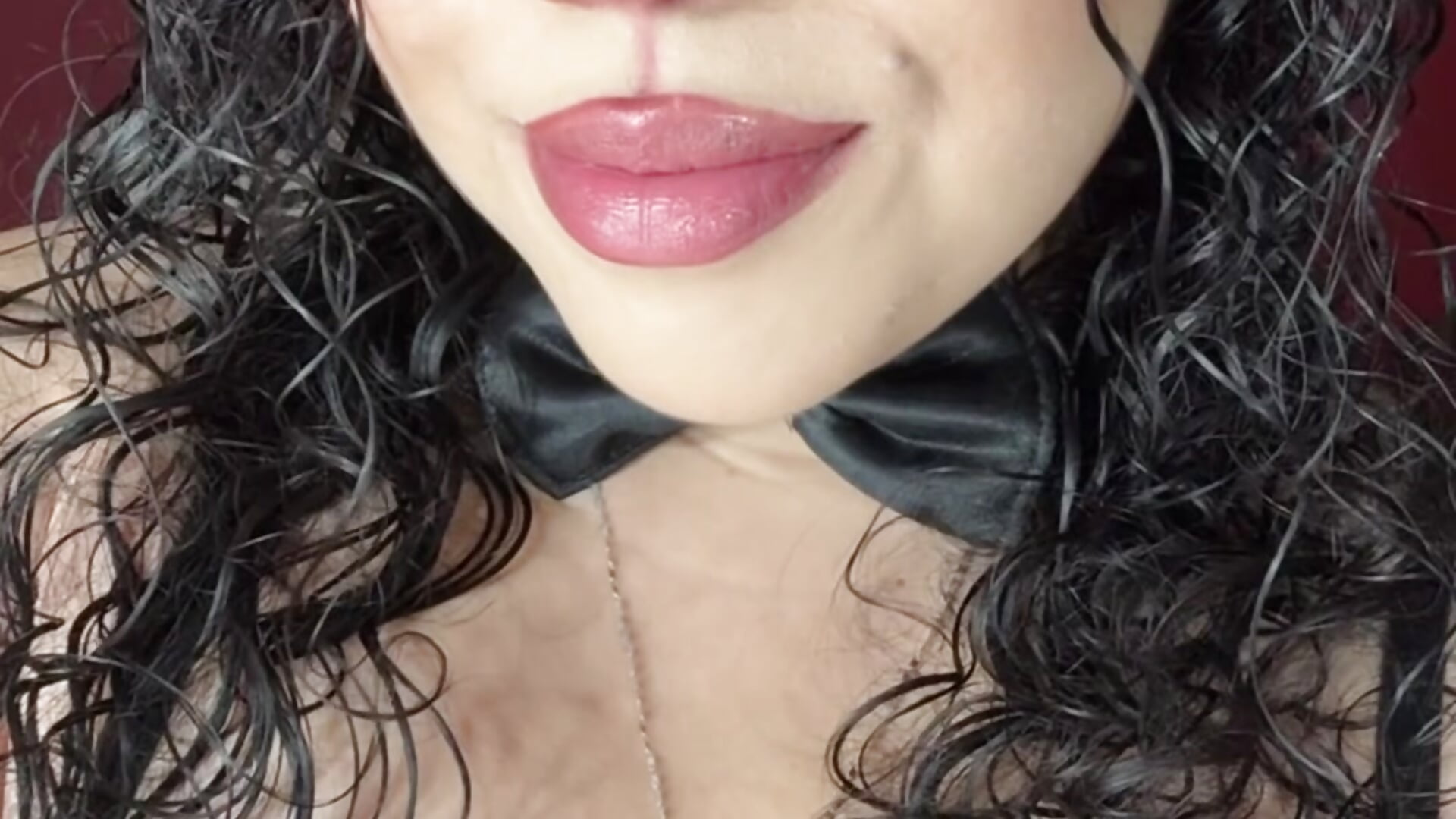 Rabbit babe – video modela na kameri krisstenSantos