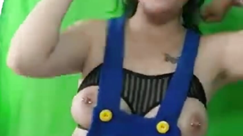 WhatsApp Video 2025-09-30 at 12,02,03 PM (1) - video by BellaMihrimah cam model