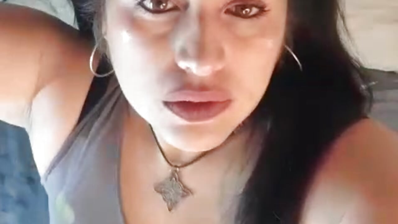 PLAY WITH ME? - video by Andrea_secret_ cam model