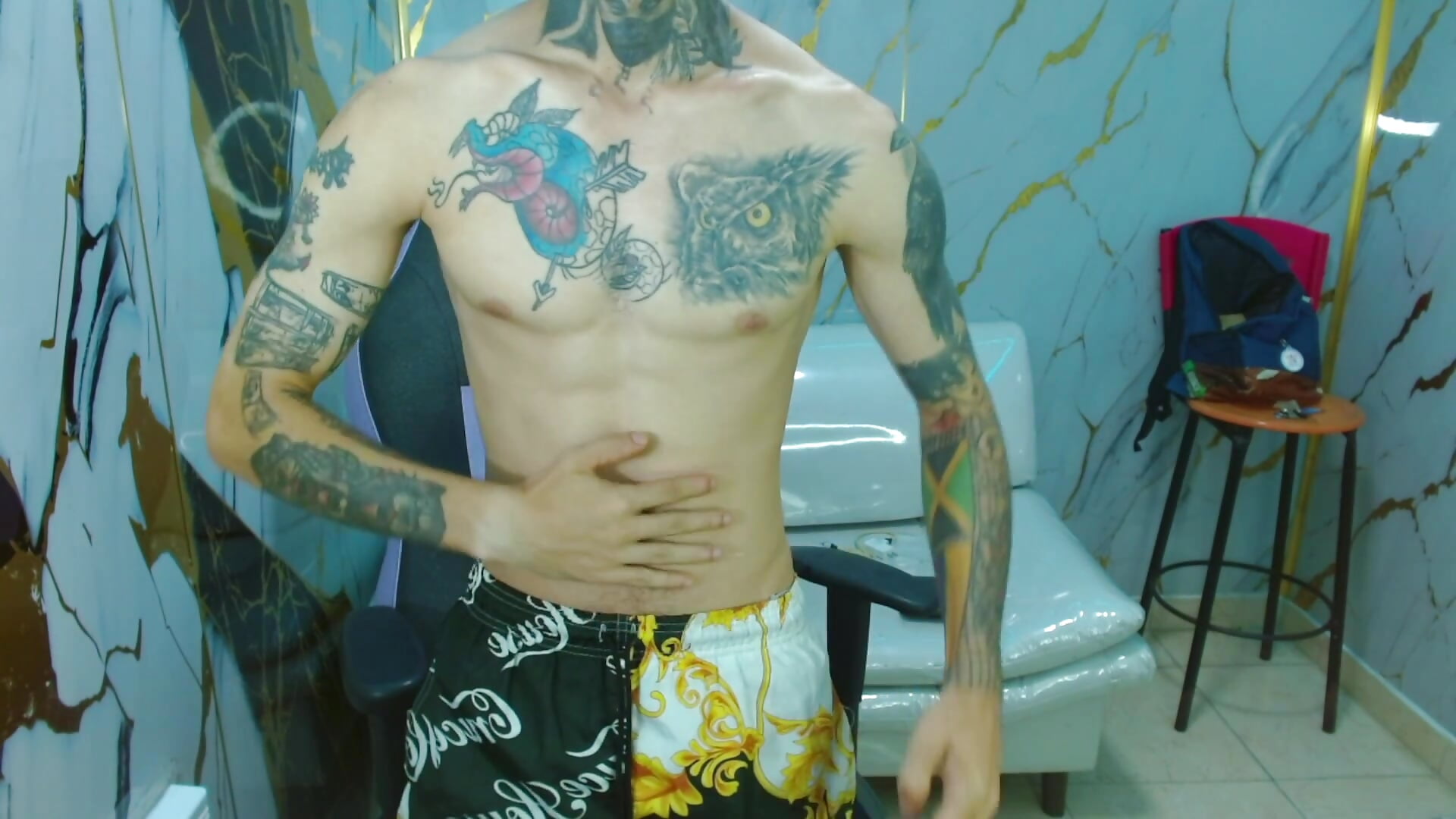 boy_tatto777 - вебкам модель избранные видео 654