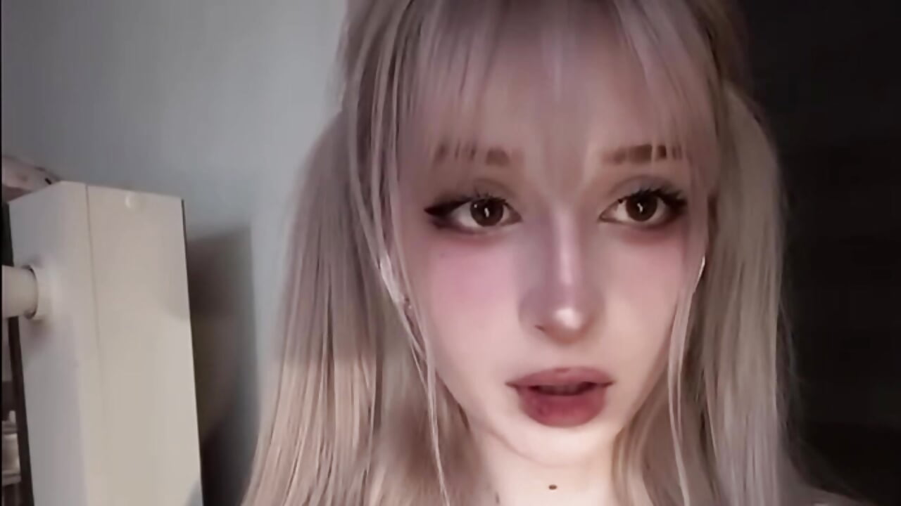 try not fall in love - video van FridaAaberg cam-model