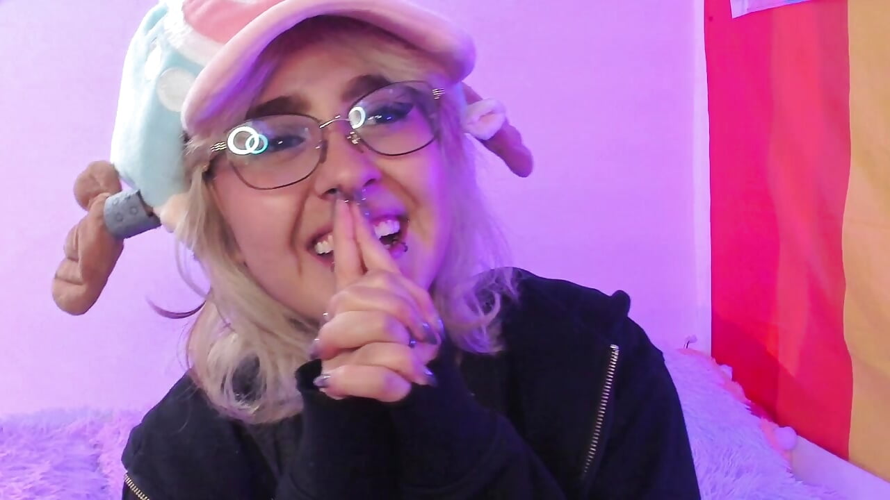 Neko's heart breaks again 😭 - vídeo de NekoWaifu modelo de câmara