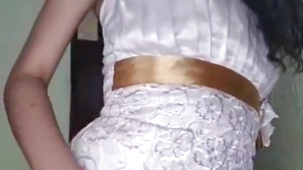 Sexy dance for you 😍🥰 - video by Emily-hottson cam model