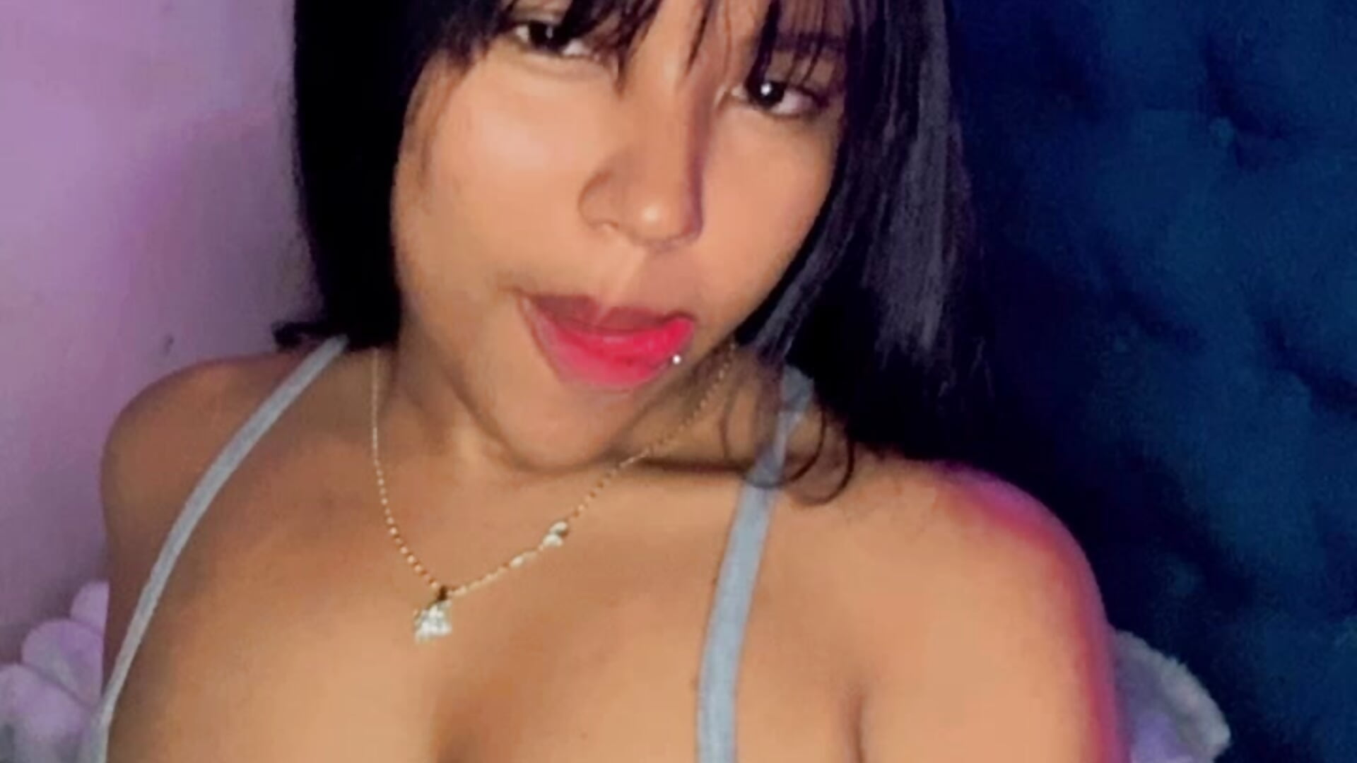 kiss－カメラキャストのStephanny26の動画