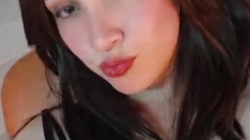 My heart is yours - video by SarahCastillo_ cam model