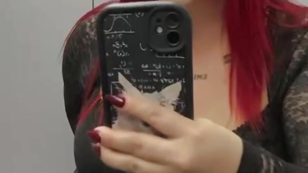 out to see you – video od webkamerové modelky Bellavelvet_1