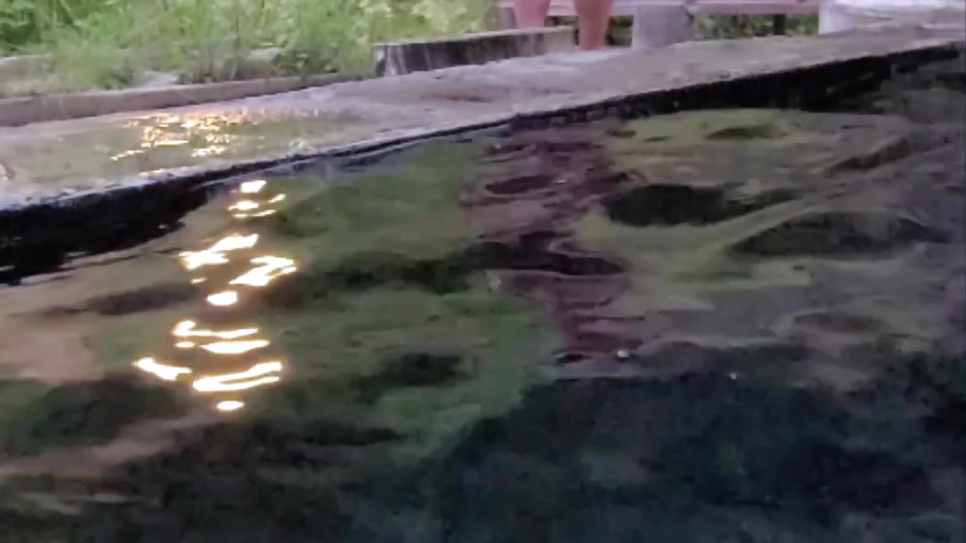 露天風呂でストレッチ - video van training_jou cam-model