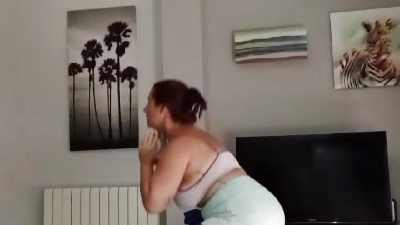 Haciendo gym - video di bichota85 modella di cam