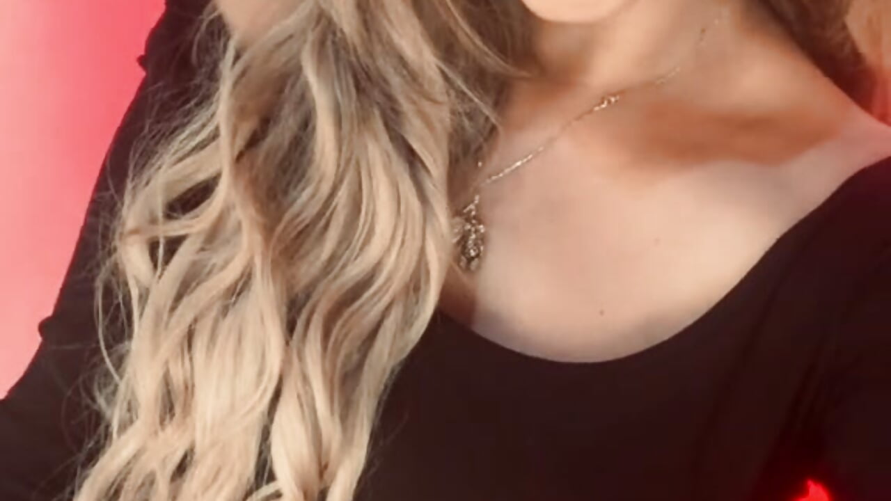 🎀 - Agatha210 adlı kamera modelinin videosu