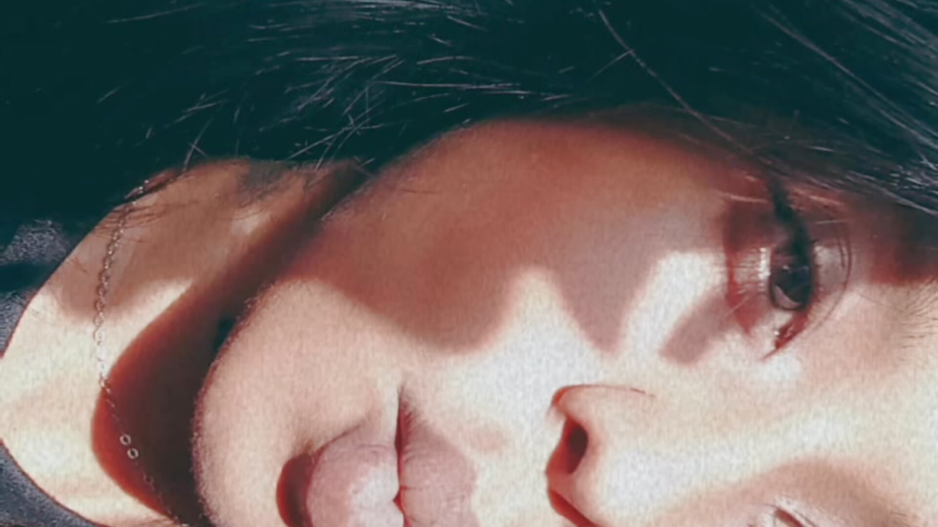 Brown Eyed,Straight Hair Goddess - video by Indianteezer cam model