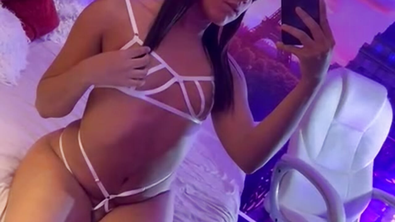 Kendall💥– AithanaBlaze kameramodell videója