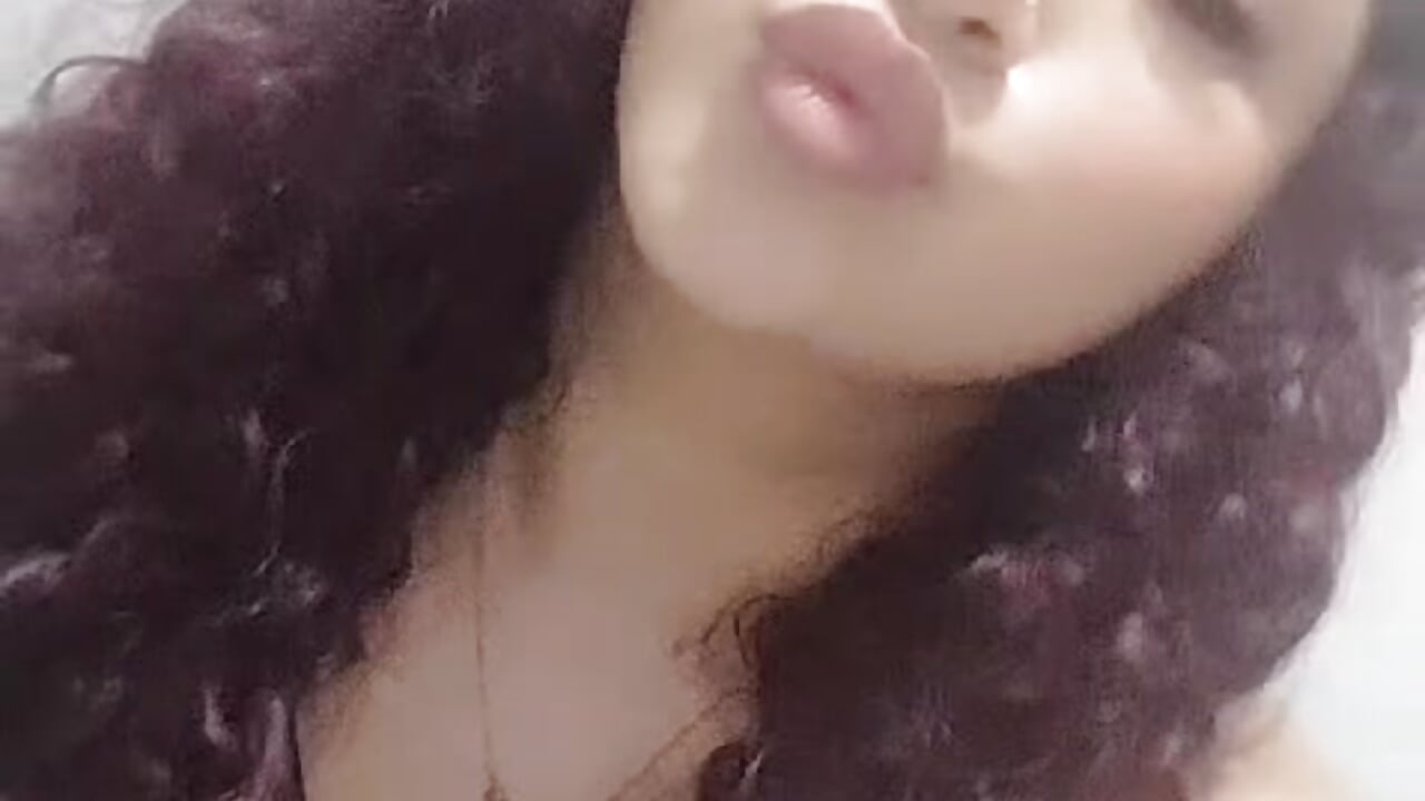 ♥KISS♥ - فيديو من Gia_Dior موديل الكام