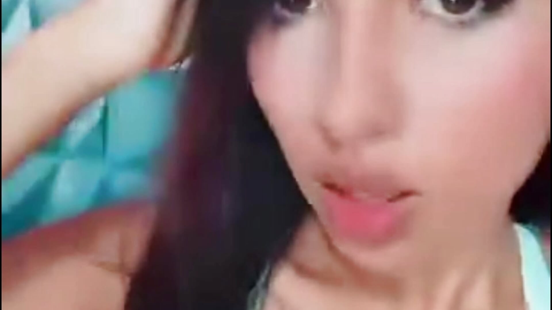 I promise you a show so hot that you won't forget... but only if you come in now 😏🔥 - video by mia_vy cam model