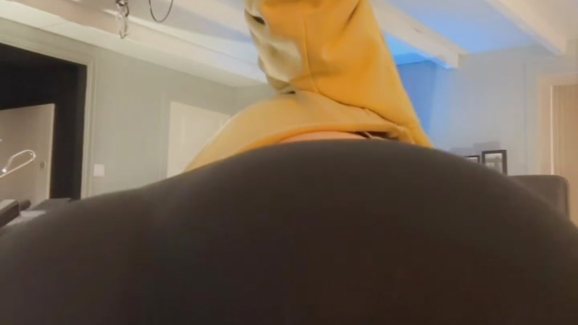 🍑 – video od Kristyoff