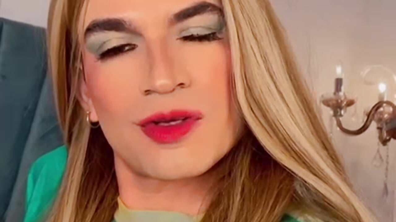 😋 - video by Elii_cartter cam model