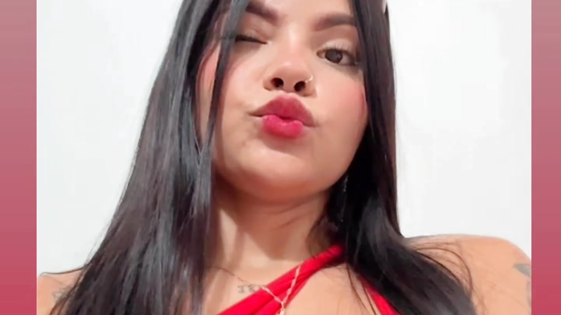 Red is great💖 - video by molly_lovee_ cam model
