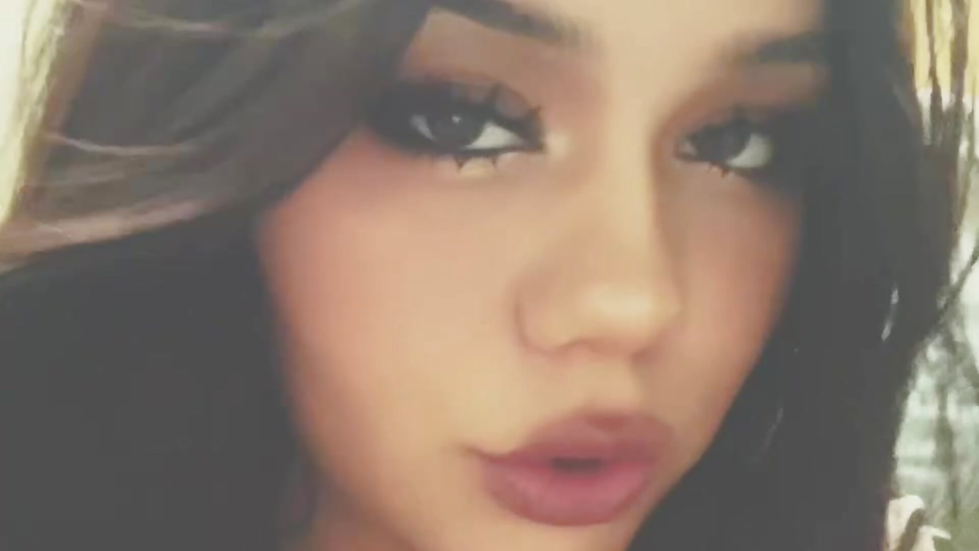 ♥llipsync♥ - video by Wow_Monika cam model