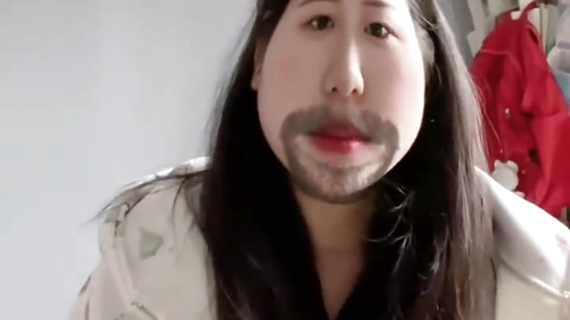 share_5105db61dfd34f5ece832da0525a27a51764066500302.mp4 - vídeo de la modelo de cam wxj1019