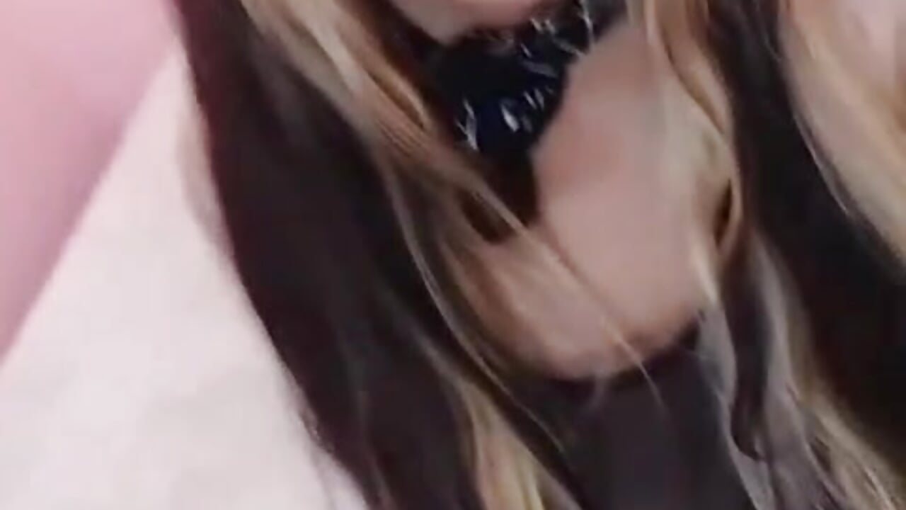 🐰 - vidéo du modèle de showcams Bunny_poison