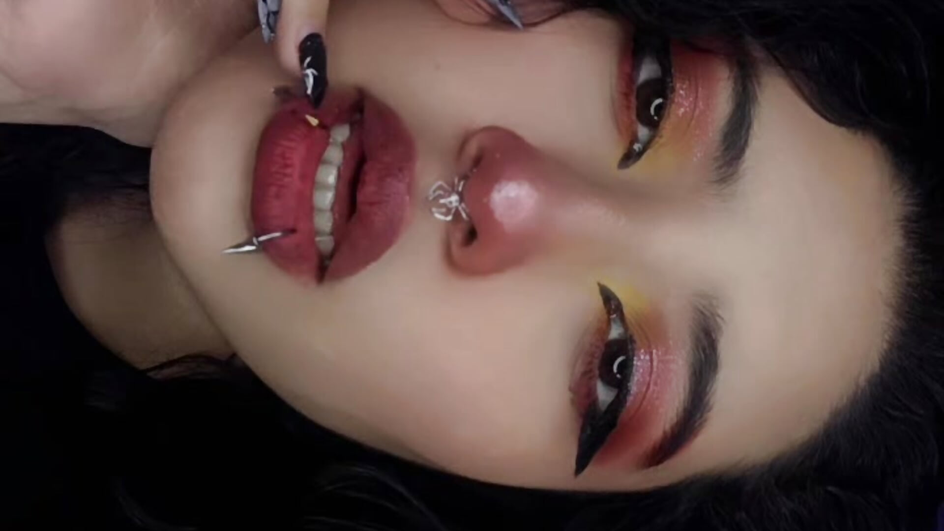I love rock – video od webkamerové modelky SabrinaV_
