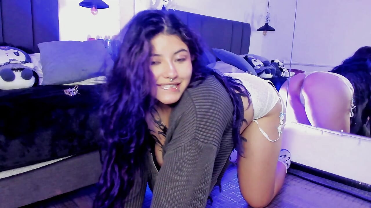 profile-intro-video-1789574751 – video od webkamerové modelky SabrinaV_