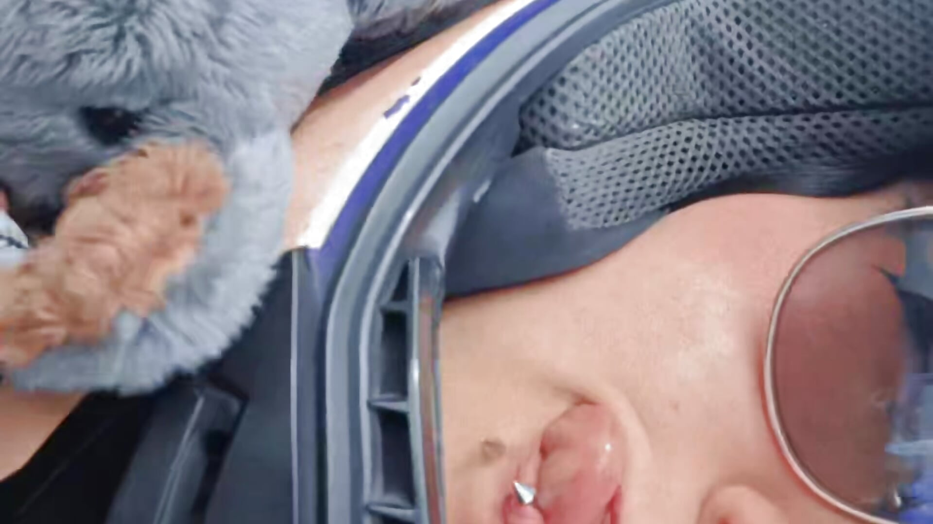 Moisés y yo de paseo jajaja - vídeo de SabrinaV_ modelo de câmara