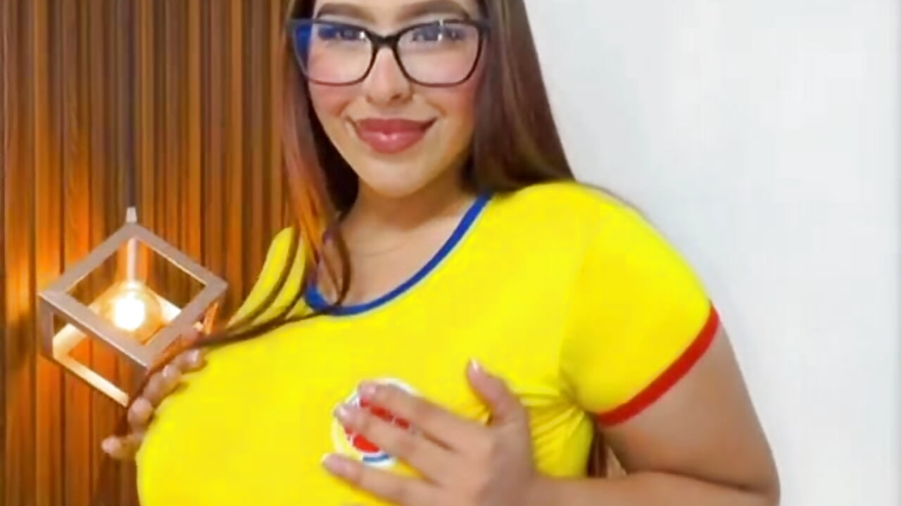 💛⚽❤️ - video by JULIETABONET cam model