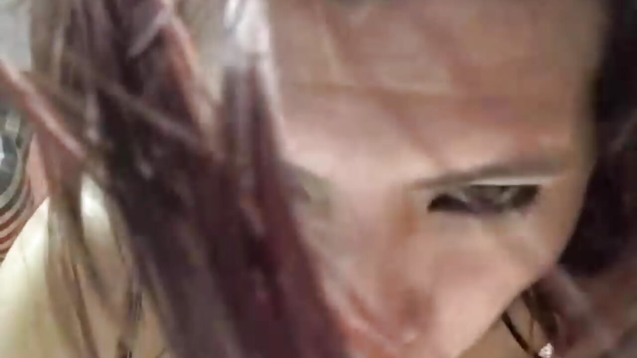 Mmmmm, tell me how it feels when I suck it