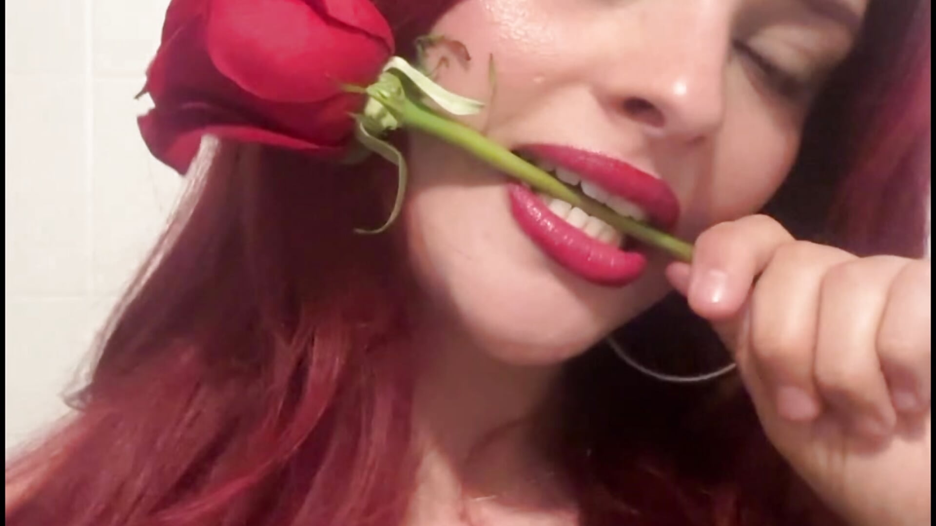 Red is my favorite color - video by jazmin-here cam model