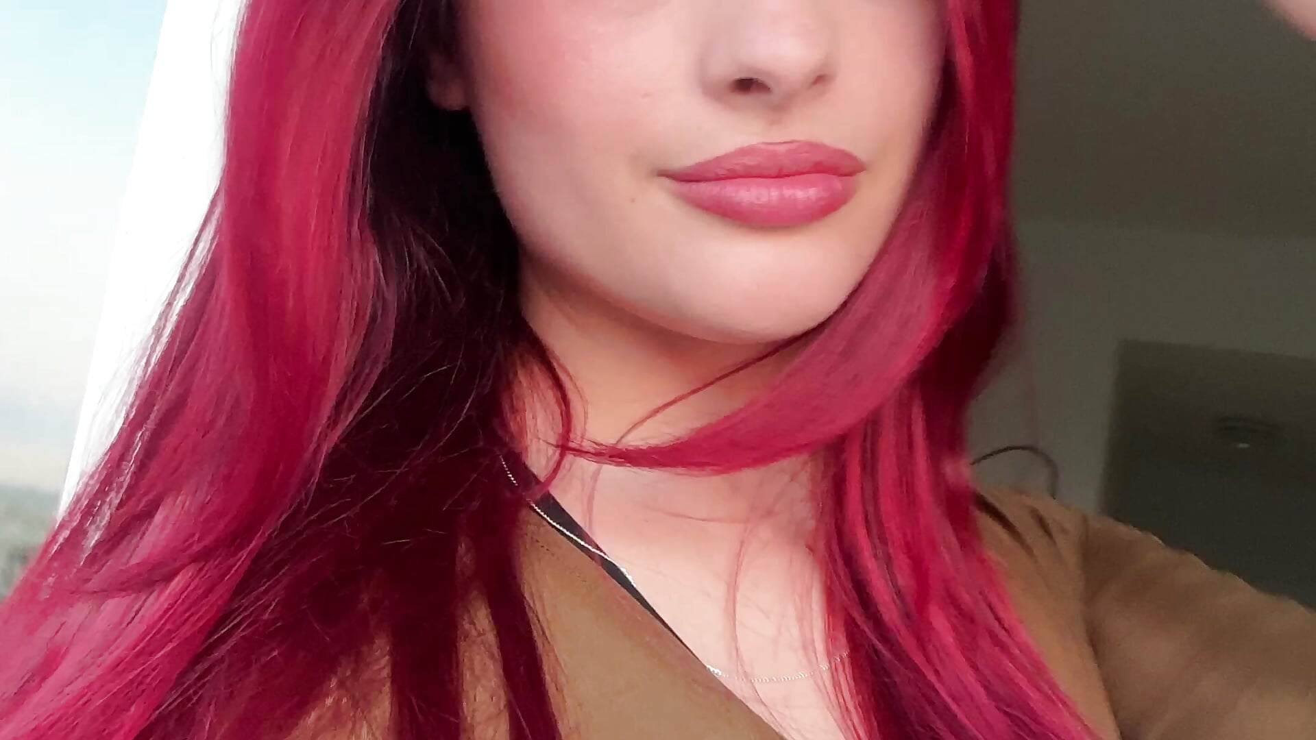 red aura - video by jazmin-here cam model