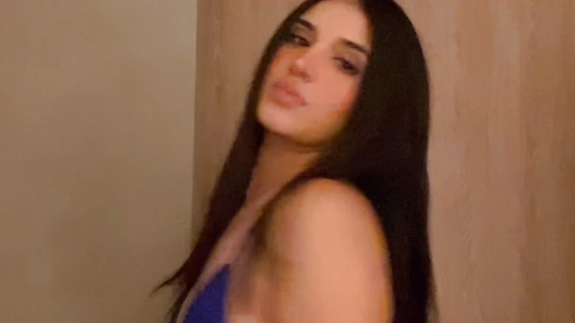 My bikini 💙🫢 - video của người mẫu cam MozySahara