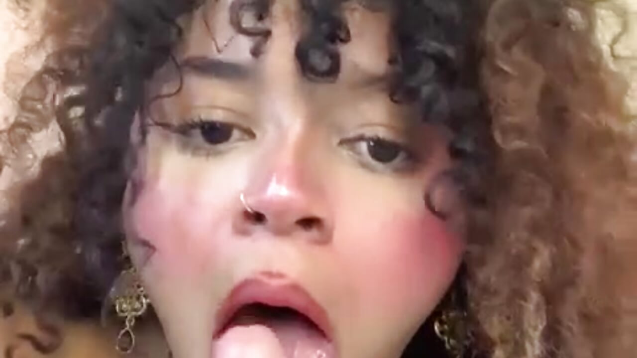 MMMM MY MOUTH IS ON FIRE - video by rossvega cam model