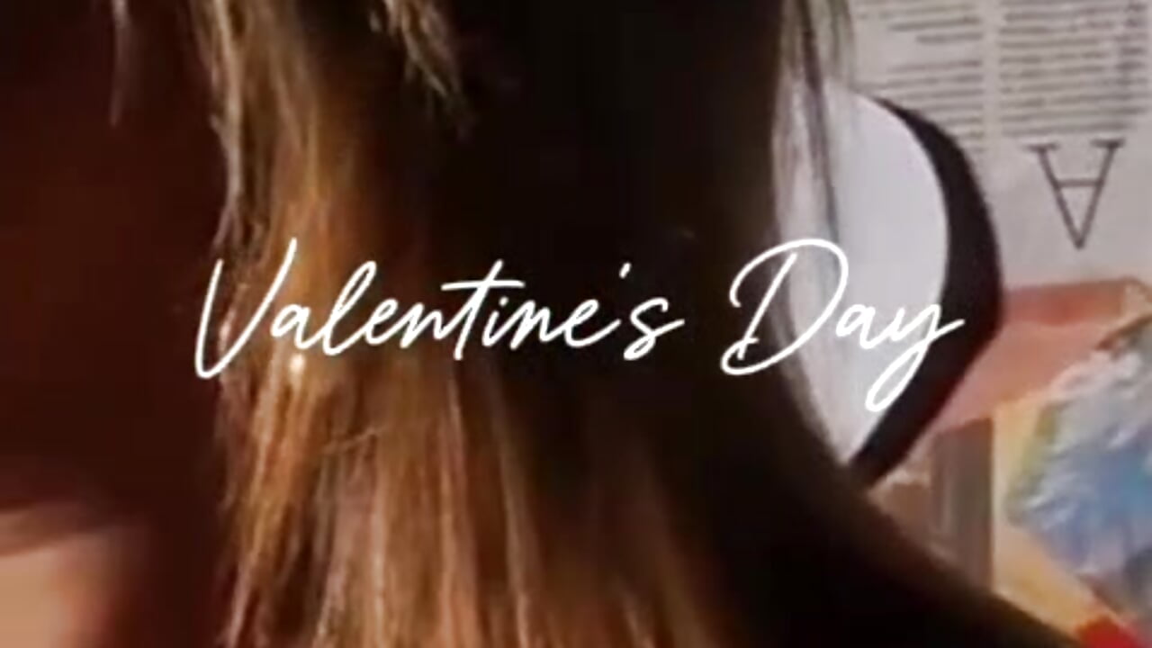 Passion, confidence, and lots of fire. Let's celebrate love... without limits. 💄💞 - clip cu MaylinRosse_ model videochat