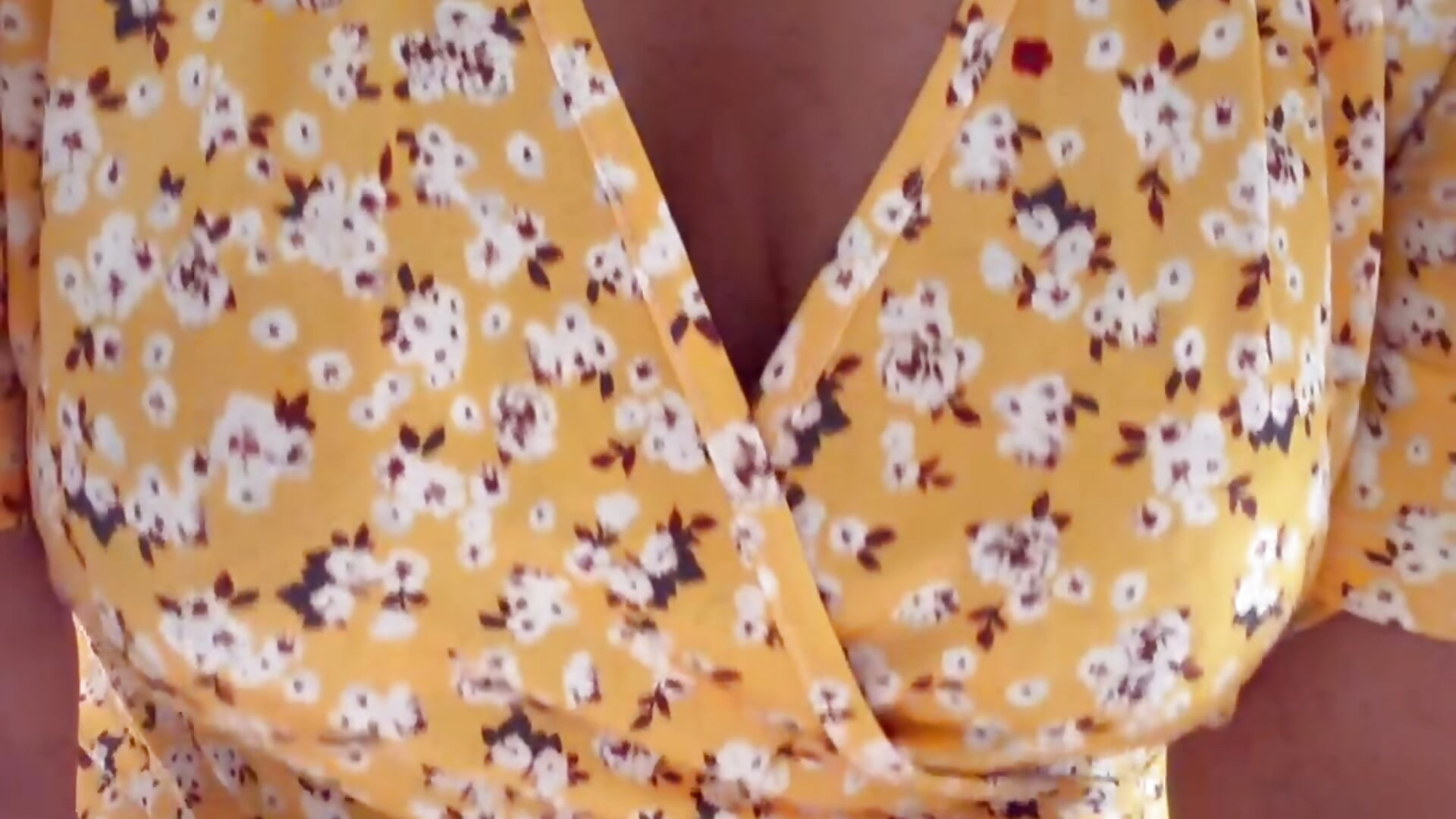 Yellow dress tease - βίντεο μοντέλου sw33th3art