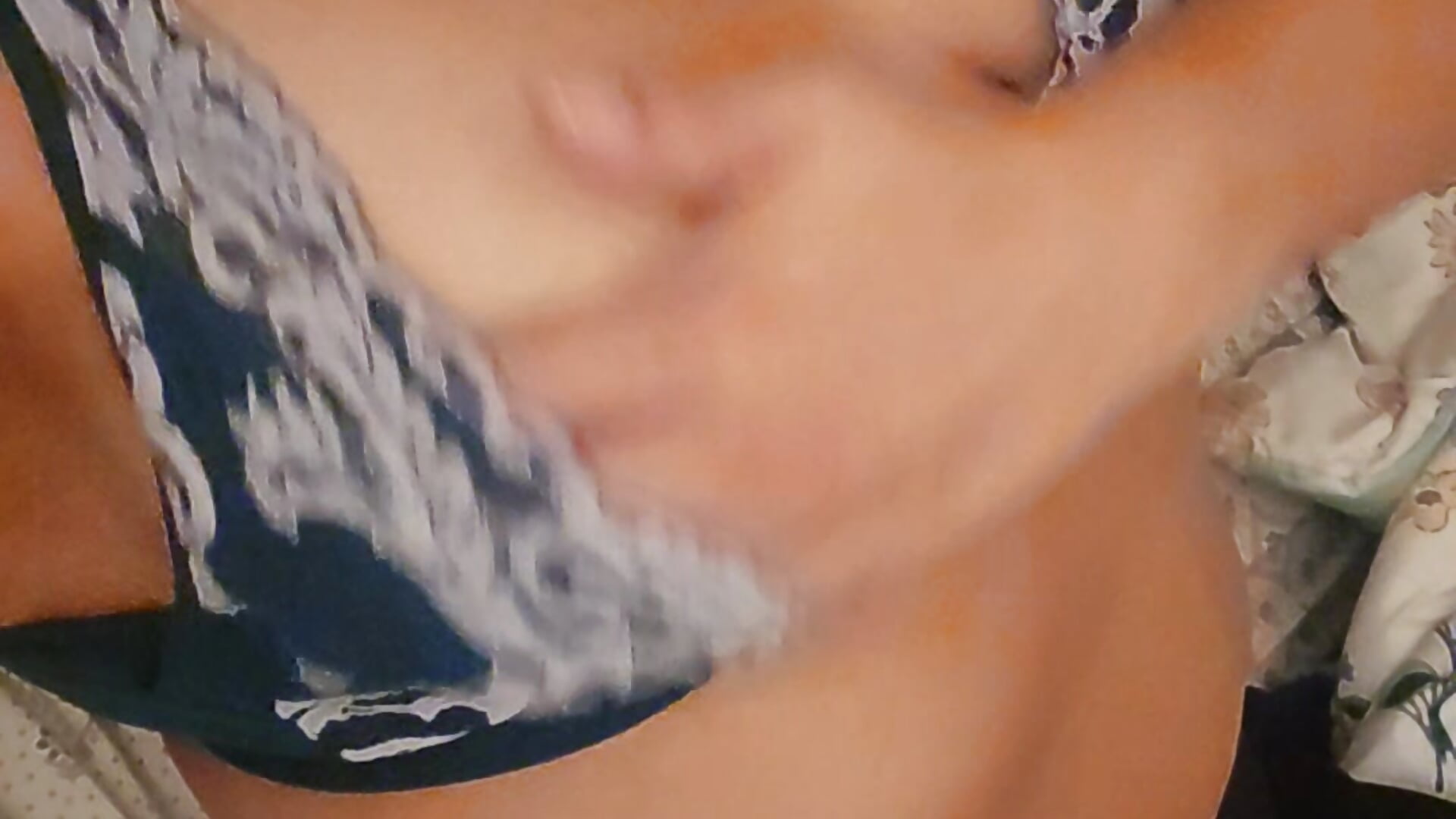 Tit flash green bra - video oleh model kamera sw33th3art