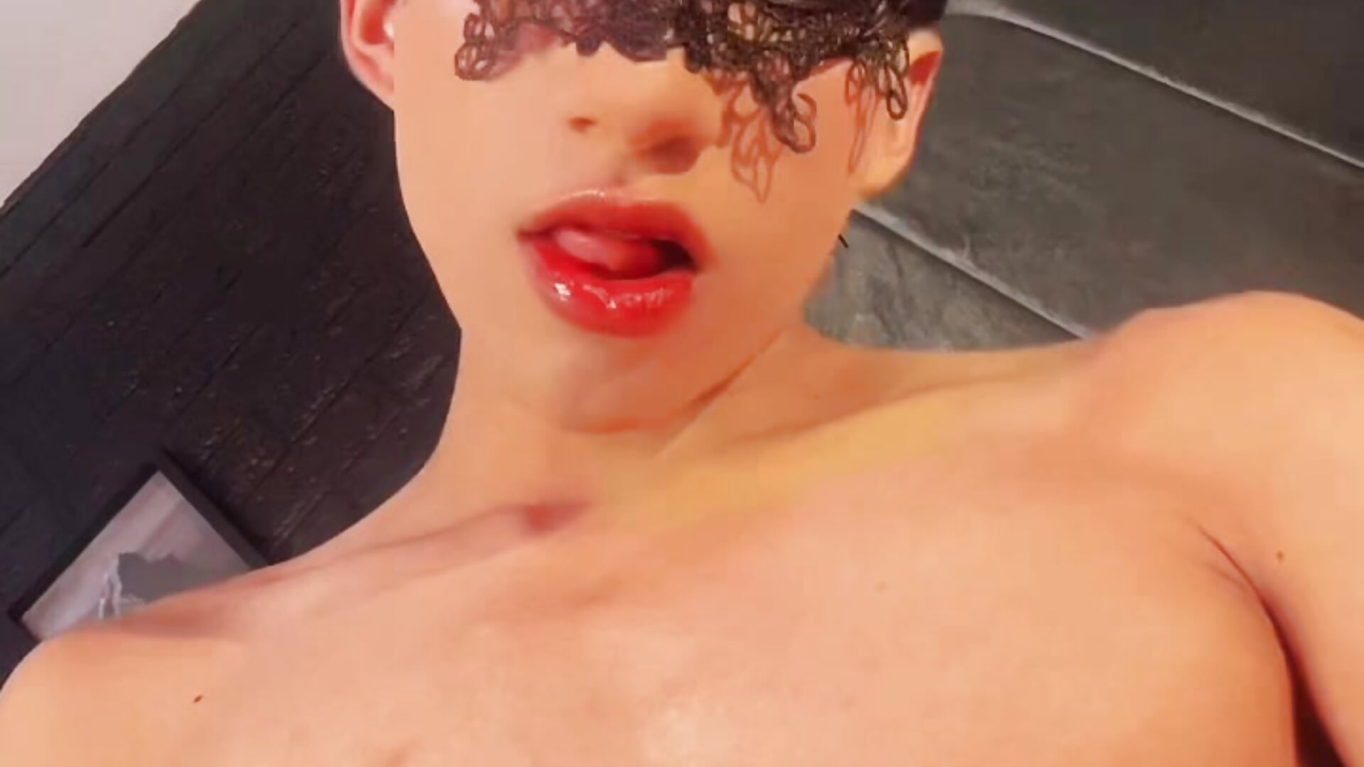 😶‍🌫️ - video by Erick_Velveth cam model